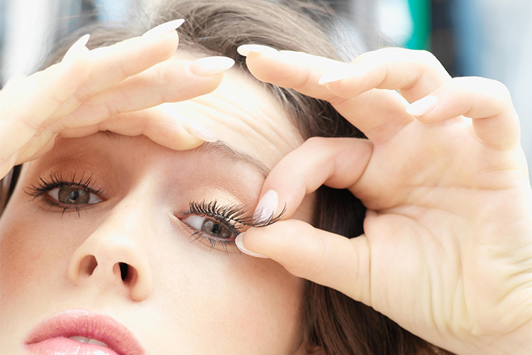 A beginner’s guide to applying false lashes