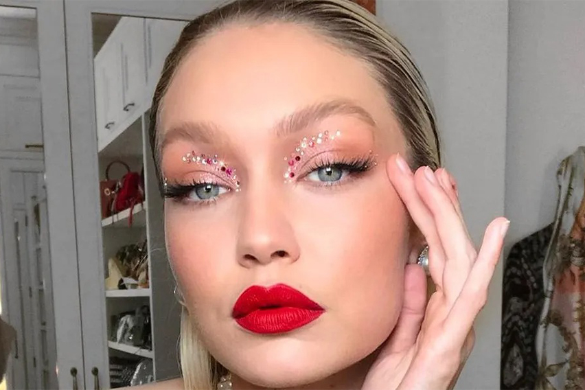 Festive Glam: Inspiring Holiday Makeup Looks