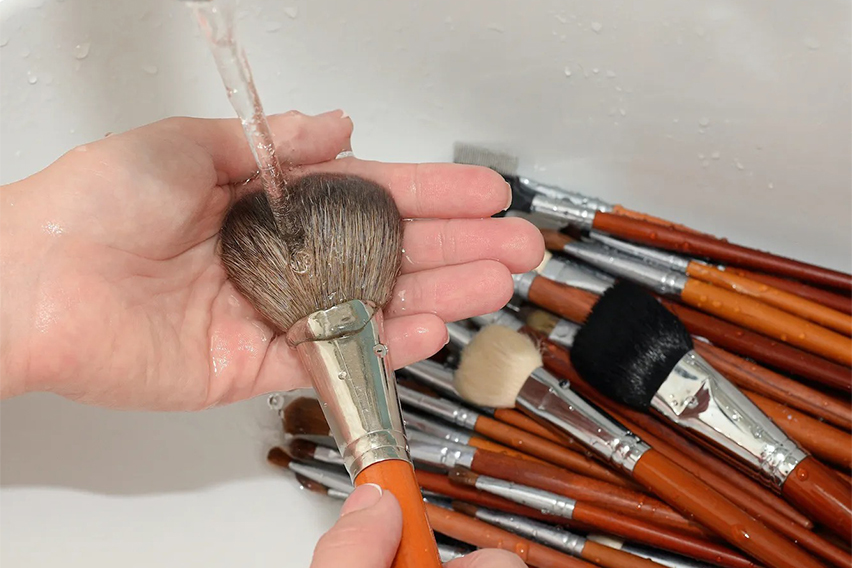 Maintaining Hygiene: Cleaning Tips for Makeup Brushes and Sponges