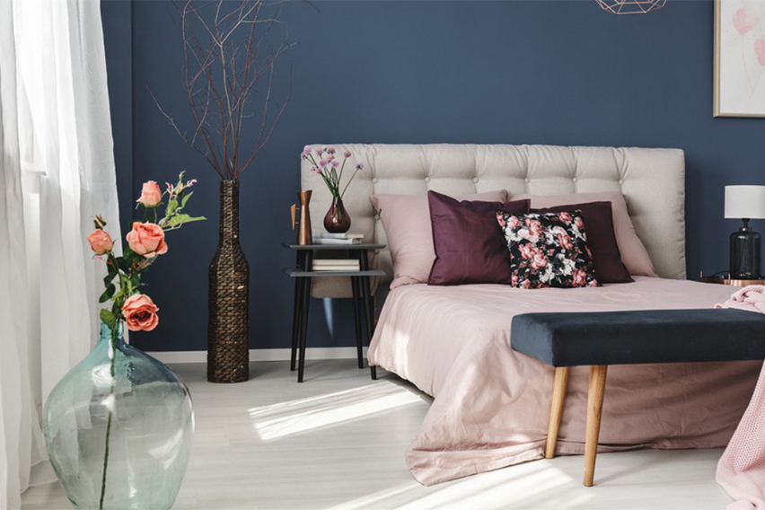 Mastering Bedroom Style: Tips for Nailing the Blue Two-Tone Wall Combination