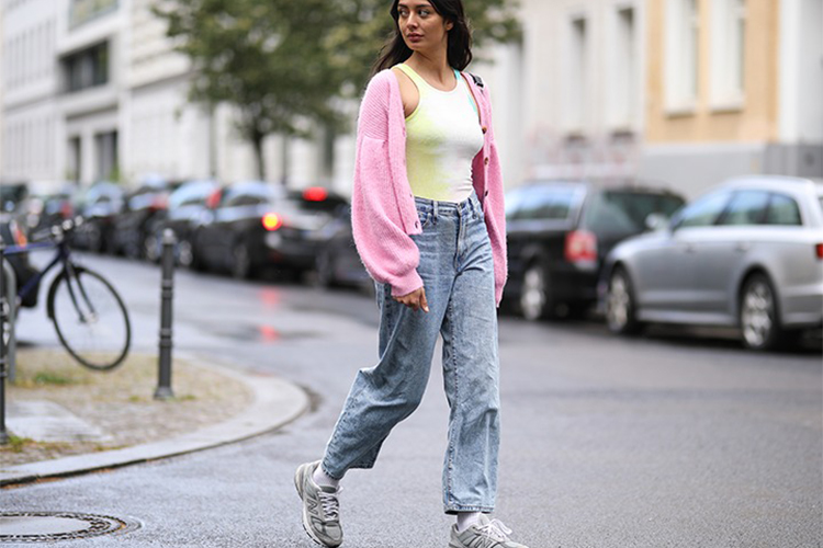 The 7 Best and Easiest Ways to Shrink Jeans