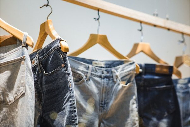 The 7 Best and Easiest Ways to Shrink Jeans