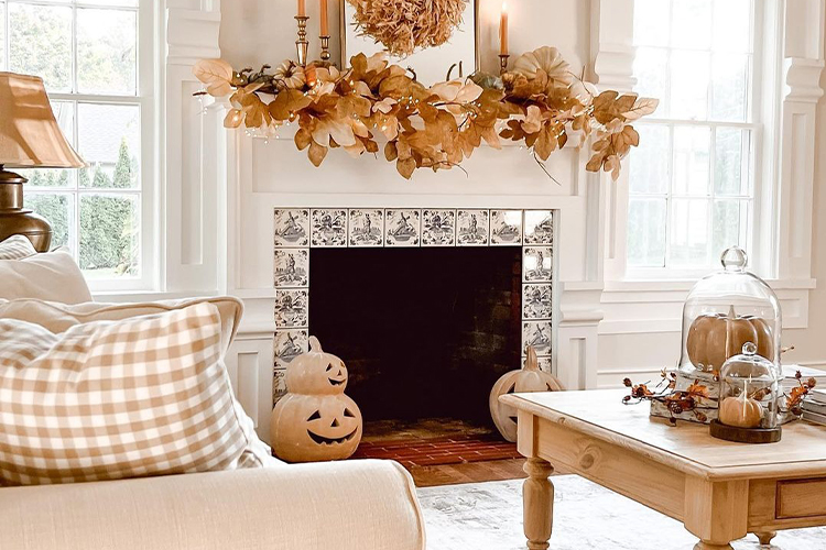 Autumn flair: Cozy atmosphere with wooden tones and artificial flowers